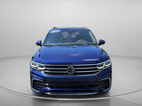 Certified 2024 Volkswagen Tiguan SEL R-Line AWD/4WD image 8