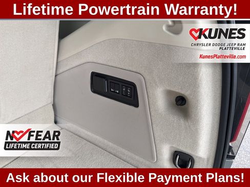 Used 2024 Cadillac Escalade Sport Platinum image 39