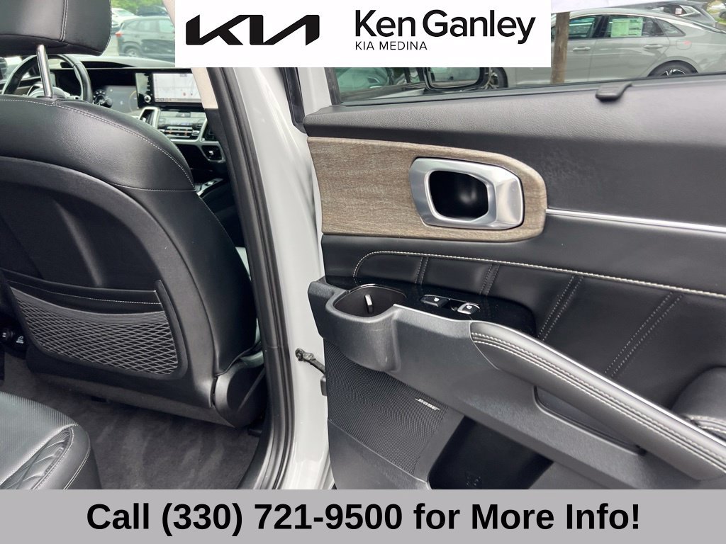 Certified 2023 Kia Sorento SX Prestige AWD/4WD image 56
