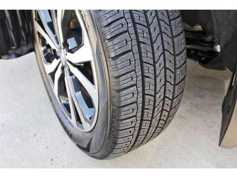 Certified 2023 Subaru Forester Limited image 34