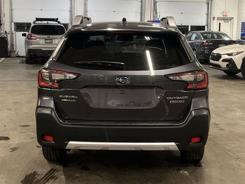 Used 2025 Subaru Outback Touring image 4