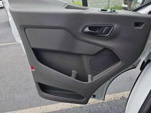 Used 2025 Ford Transit 350 XLT RWD image 25
