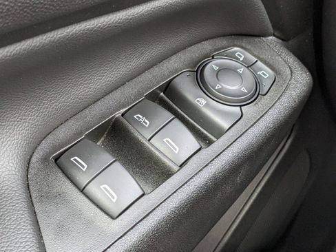 Used 2021 Chevrolet Equinox LT FWD image 26