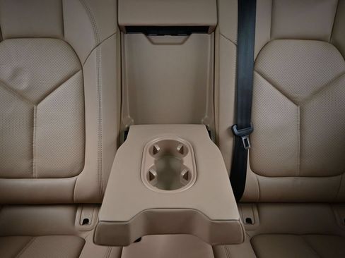 Certified 2023 Porsche Macan S AWD/4WD image 20