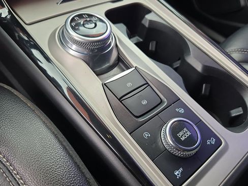 Used 2022 Ford Explorer ST w/ Equipment Group 401A AWD/4WD image 12