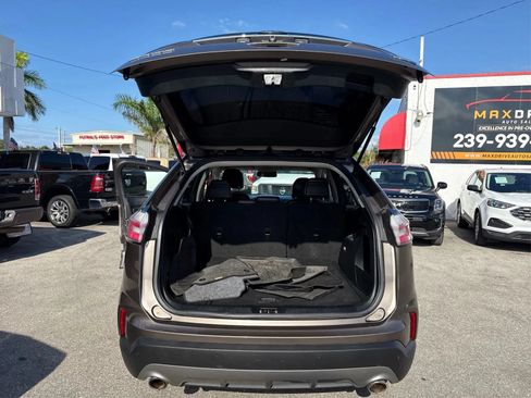 Used 2019 Ford Edge SEL w/ Equipment Group 201A AWD/4WD image 12
