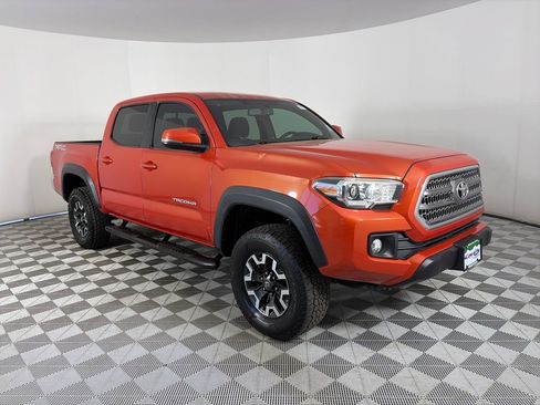 Used 2016 Toyota Tacoma TRD Off-Road w/ Towing Package RWD image 1