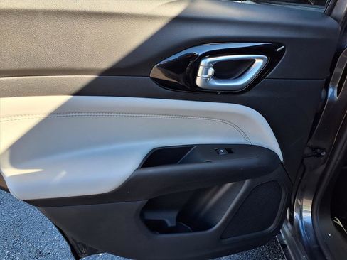 Used 2022 Jeep Compass Limited image 8