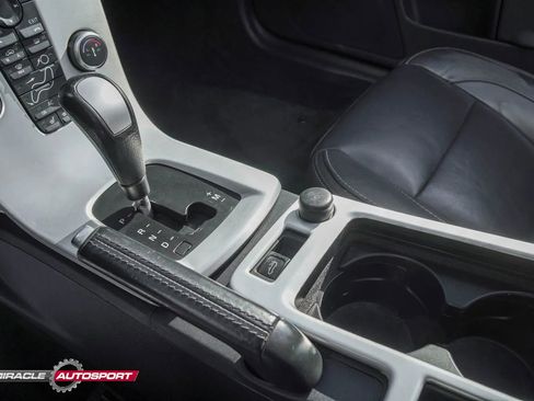 Used 2012 Volvo C70 T5 image 40