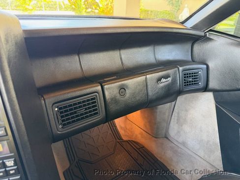 Used 1990 Cadillac Allante FWD image 44