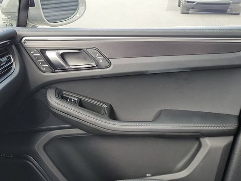 Certified 2024 Porsche Macan GTS AWD/4WD image 23