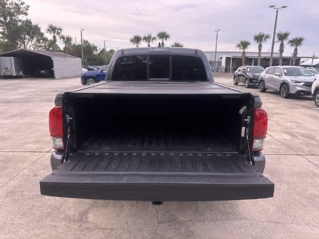 Used 2022 Toyota Tacoma SR AWD/4WD image 33