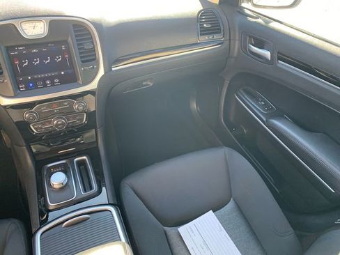 Used 2023 Chrysler 300 Touring w/ Sport Appearance Package image 21