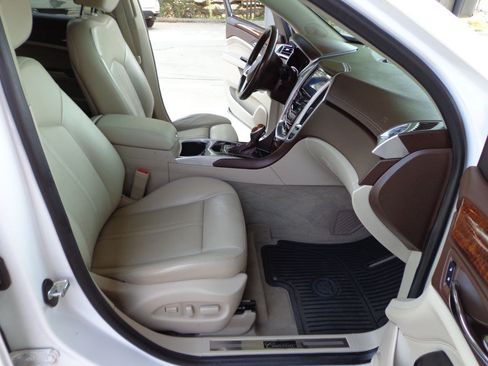 Used 2016 Cadillac SRX Performance w/ Driver Awareness Package AWD/4WD image 12