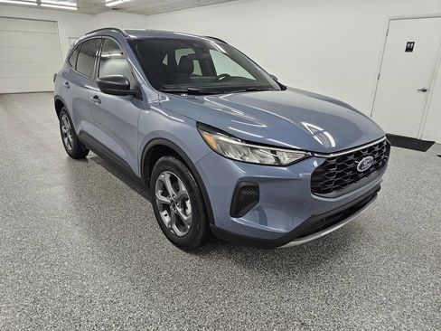 Used 2026 Ford Escape ST-Line w/ Tech Pack #1 AWD/4WD image 3