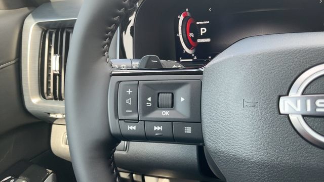 New 2026 Nissan Pathfinder SL FWD image 11