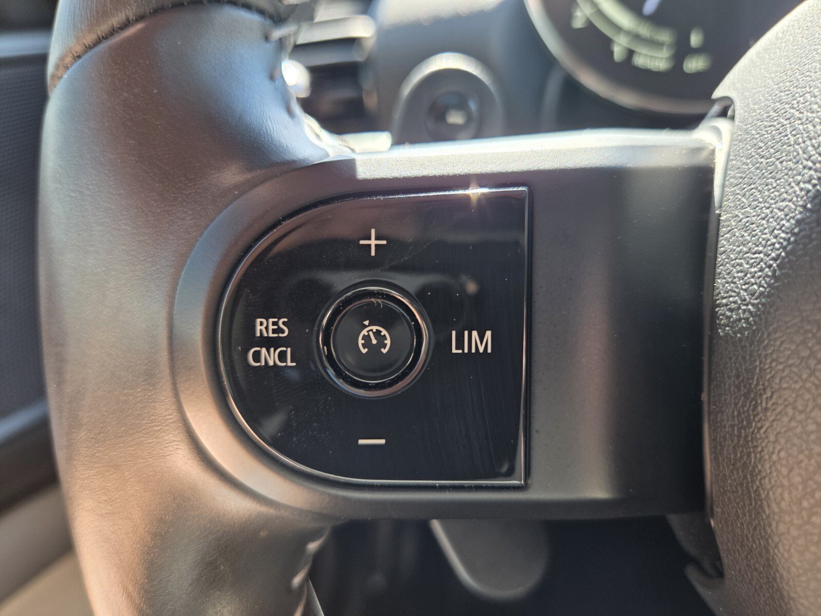 Used 2024 MINI Cooper Clubman S w/ Signature Upholstery Package FWD image 30