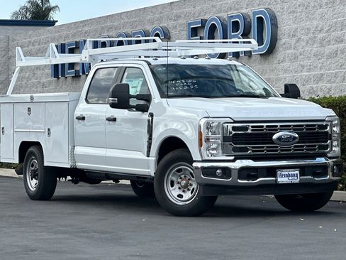 New 2026 Ford F350 XL w/ XL Chrome Package image 2