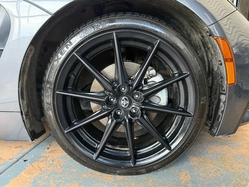 Used 2024 Toyota GR86 Premium RWD image 9