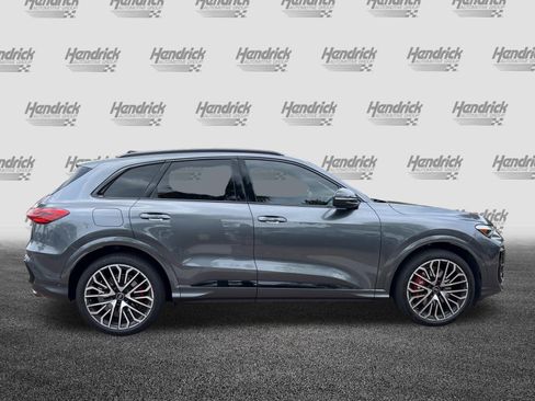 Used 2025 Audi SQ5 Premium Plus AWD/4WD image 11