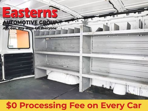 Used 2021 Chevrolet Express 3500 w/ Driver Convenience Package RWD image 21
