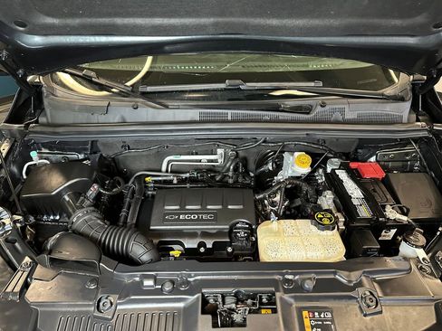 Used 2018 Chevrolet Trax LT w/ Driver Confidence Package AWD/4WD image 19