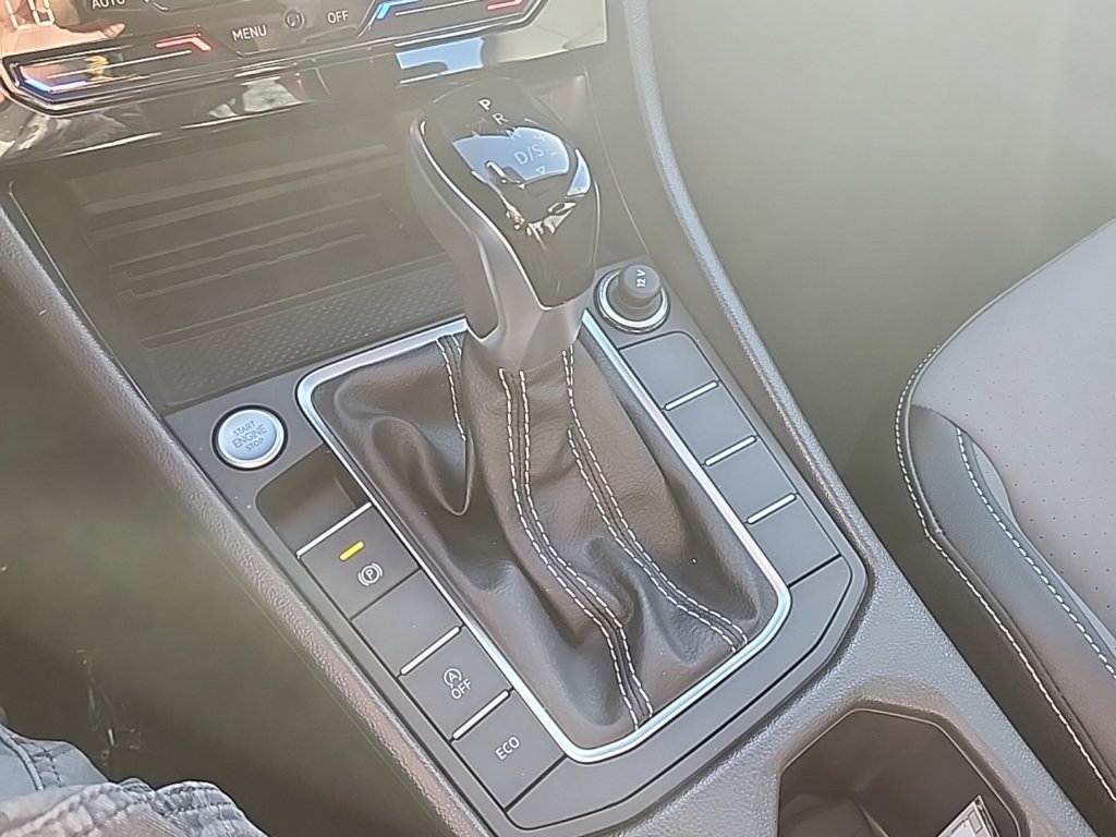 New 2027 Volkswagen Jetta SE FWD image 17