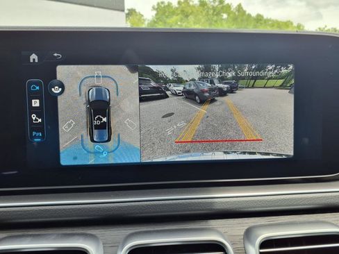 Used 2025 Mercedes-Benz GLS 450 4MATIC image 16