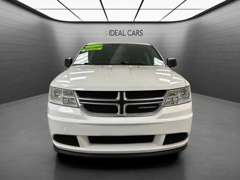 Used 2017 Dodge Journey SE FWD image 2