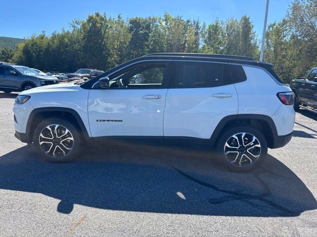 Used 2023 Jeep Compass Limited AWD/4WD image 8