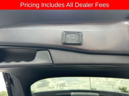 Used 2020 Toyota RAV4 XLE Premium AWD/4WD image 18