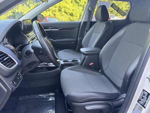 Used 2023 Kia Seltos S w/ Navigation Package FWD image 5