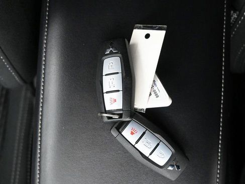 Used 2025 Mitsubishi Outlander ES AWD/4WD image 15