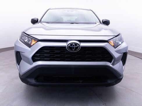 Used 2022 Toyota RAV4 LE AWD/4WD image 10