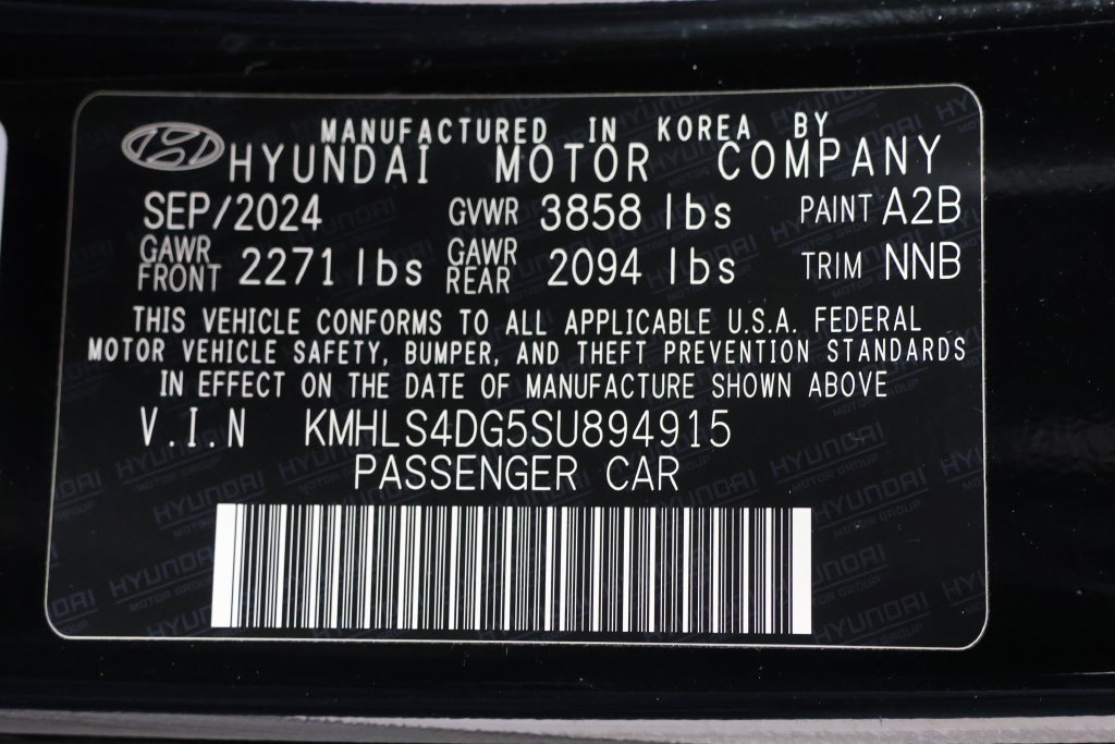 Used 2025 Hyundai Elantra SEL FWD image 30