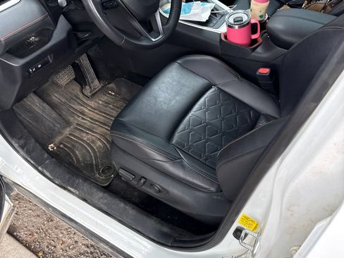 Used 2022 Toyota RAV4 Adventure AWD/4WD image 2