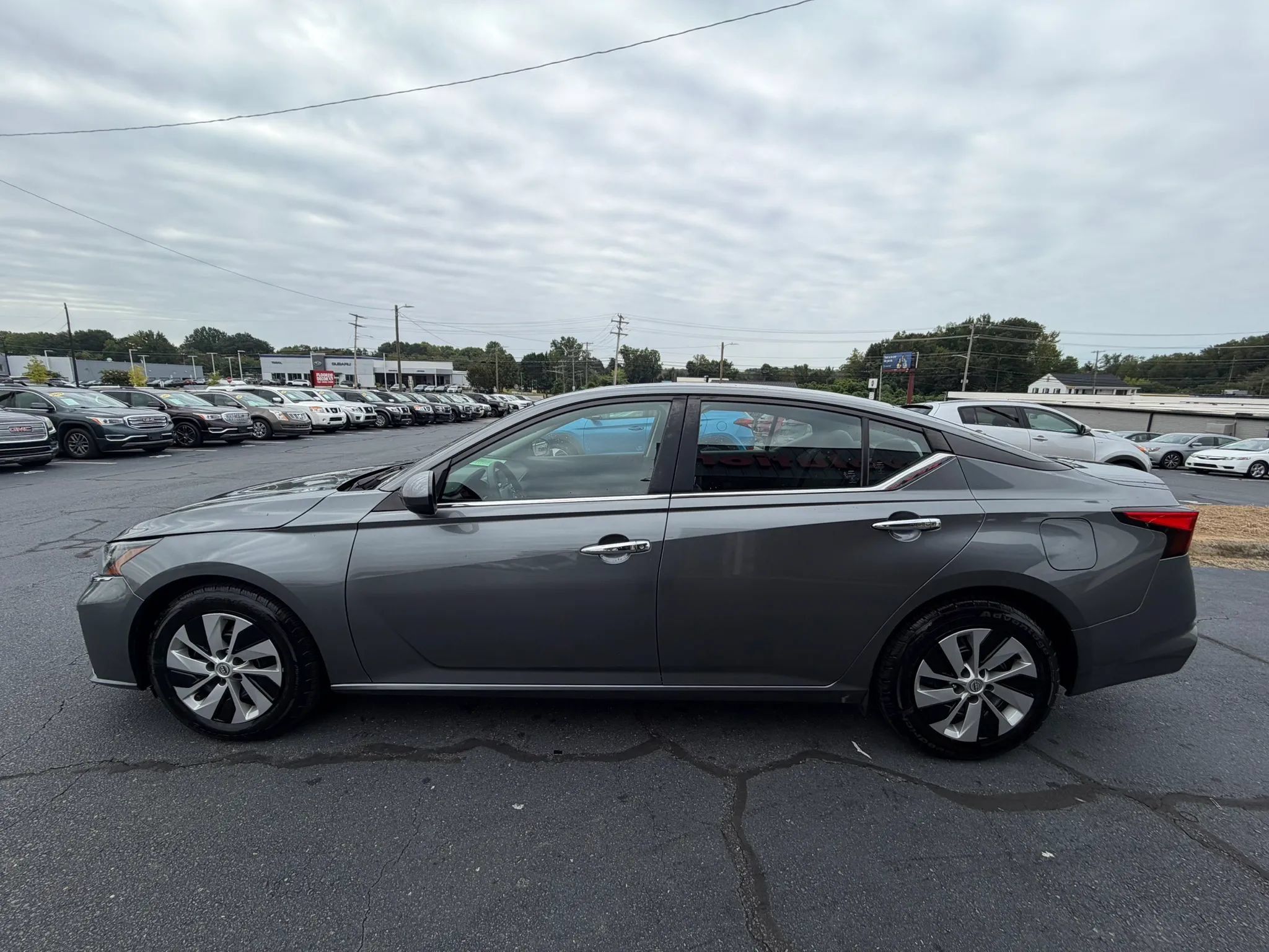 Used 2023 Nissan Altima 2.5 S FWD image 4