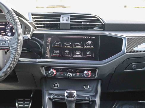 Certified 2025 Audi Q3 2.0T Premium Plus w/ Premium Plus Package AWD/4WD image 15
