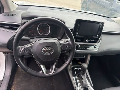 Used 2022 Toyota Corolla Cross LE FWD image 11