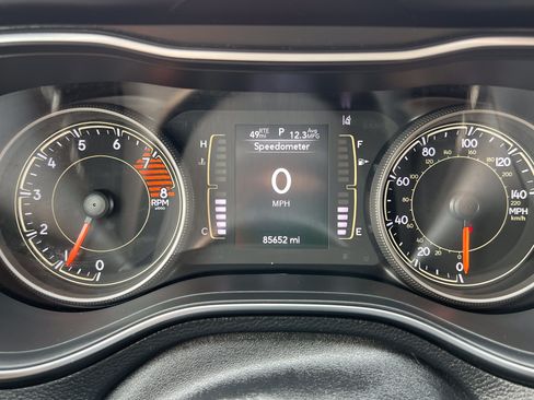 Used 2021 Jeep Cherokee Latitude Lux AWD/4WD image 17