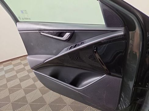 Certified 2023 Kia Niro EX Touring FWD image 28