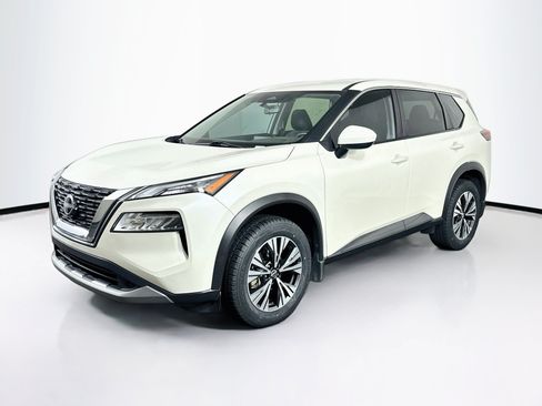 Used 2023 Nissan Rogue SV FWD image 3