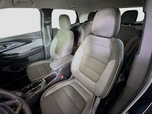 Used 2022 Chevrolet TrailBlazer LT w/ Confidence II Package image 13