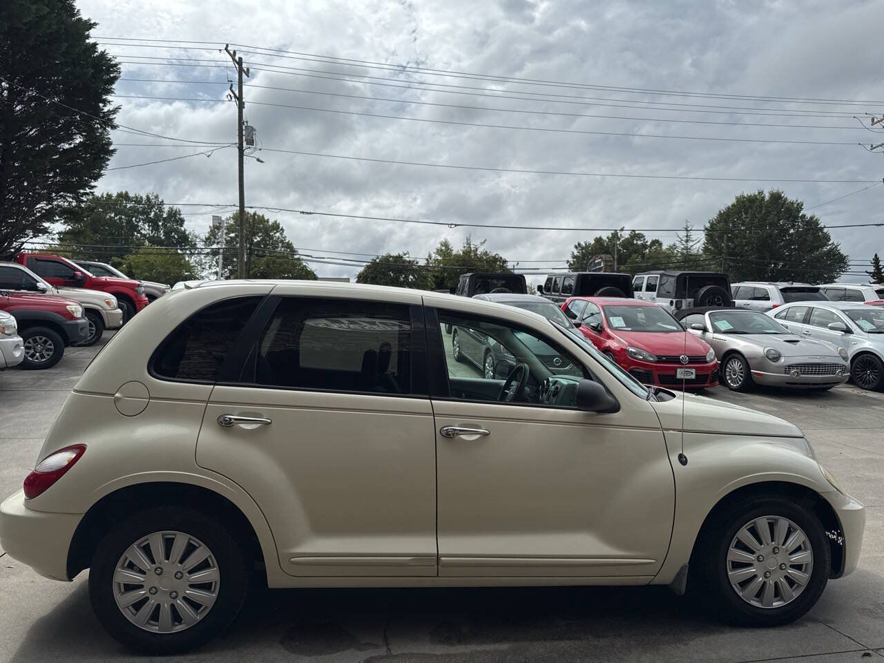 Used 2007 Chrysler PT Cruiser Touring FWD image 6