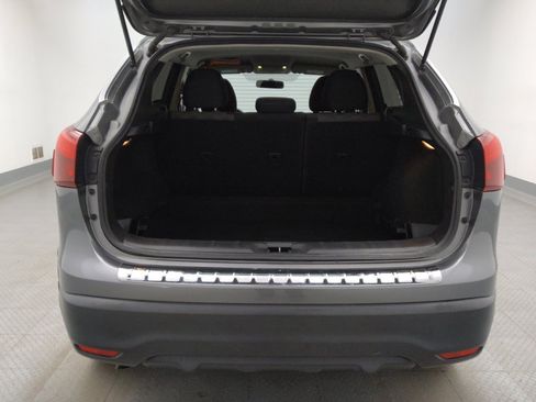 Used 2017 Nissan Rogue Sport SV FWD image 29