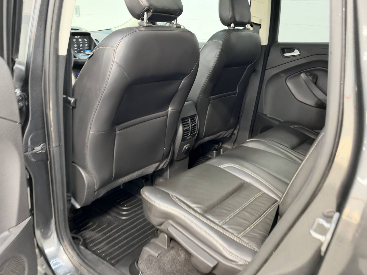 Used 2018 Ford Escape SEL AWD/4WD image 32