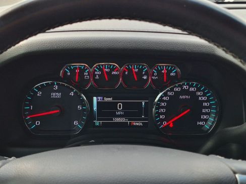 Used 2020 Chevrolet Tahoe LT w/ Luxury Package RWD image 11