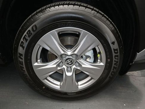 Used 2025 Toyota RAV4 LE image 17