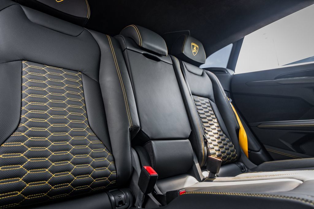 Used 2023 Lamborghini Urus S AWD/4WD image 42