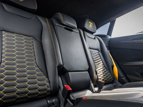 Used 2023 Lamborghini Urus S AWD/4WD image 42